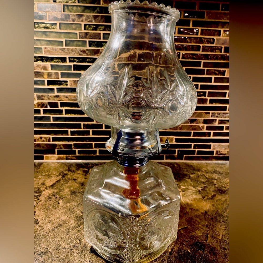 Vintage Clear Glass Horse and Buggy Lamplight Farms Oil Lamp